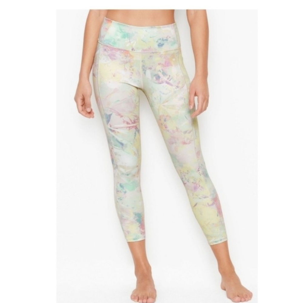 Victoria's Secret Incredible Essential Leggings, Size 12 in Pastel